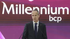 Je suis franchement favorable au maintien de la garantie publique pour les jeunes.