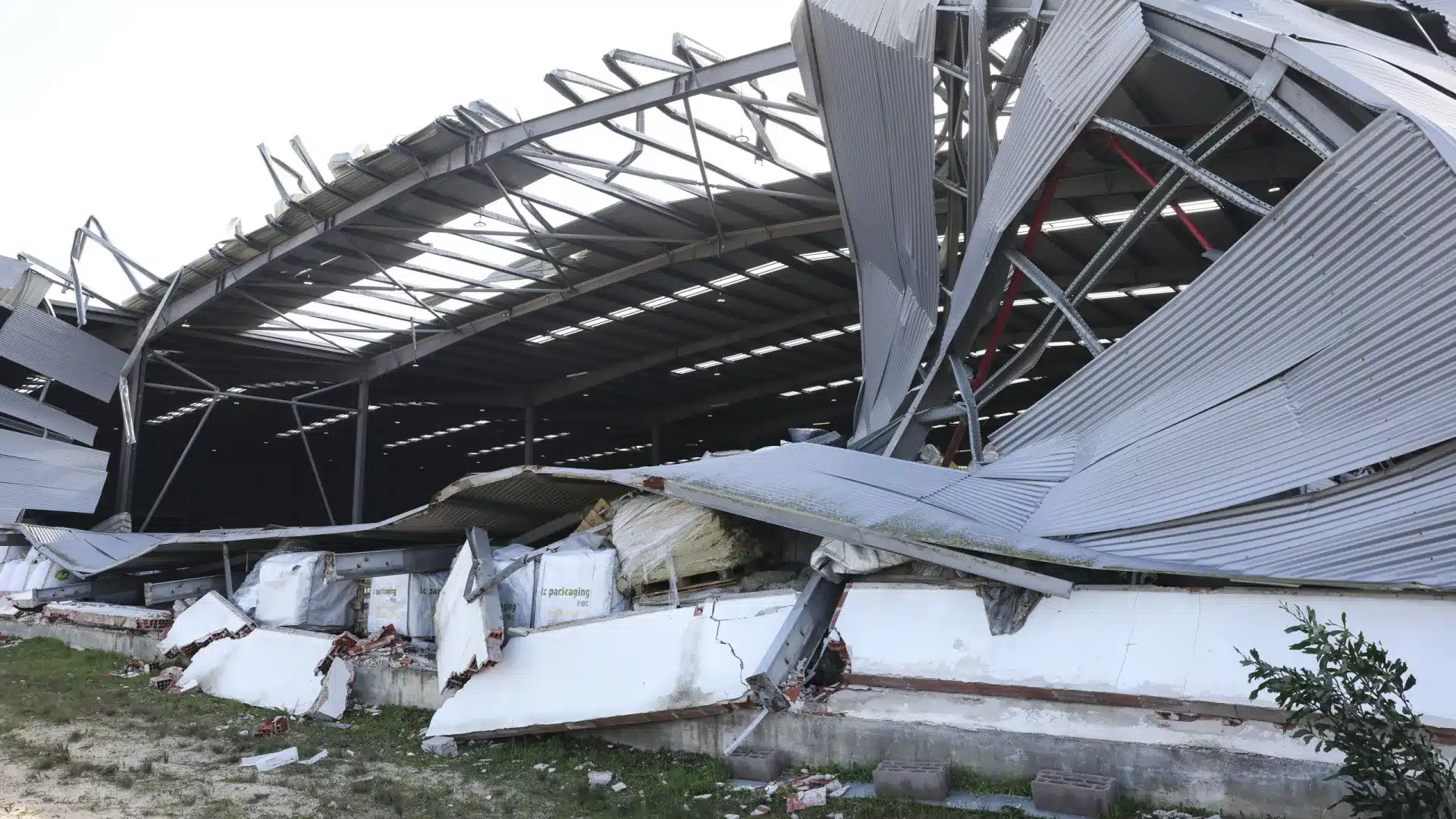 Kristin : Le gouvernement garantit un salaire à 100 % en chômage partiel jusqu'à 2 760 €.