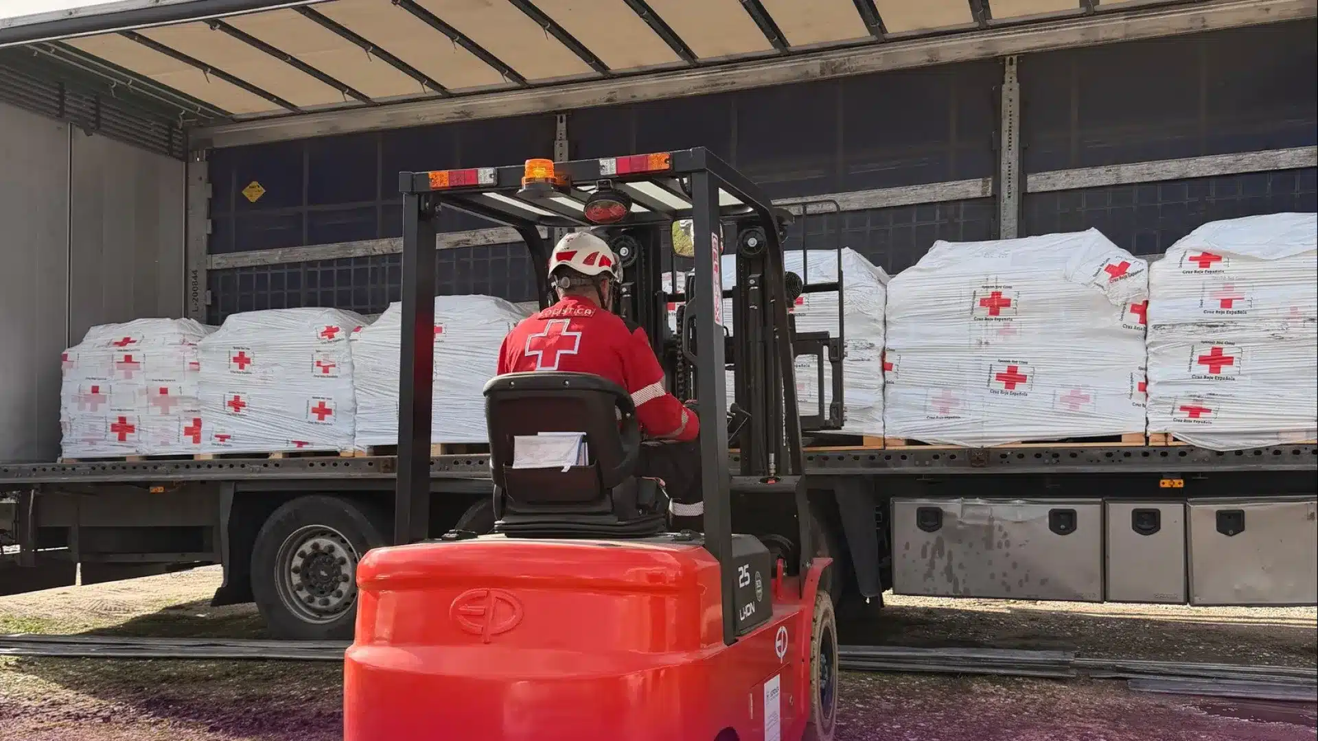 La Croix-Rouge renforce son soutien aux populations touchées par le mauvais temps.