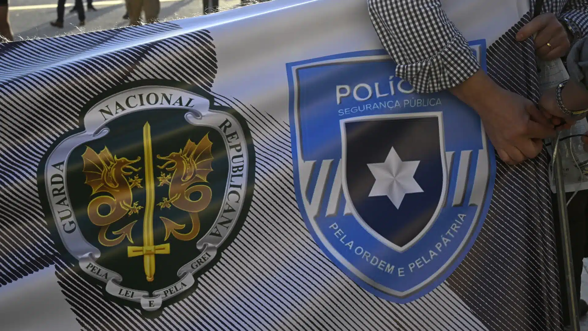 La démission de la ministre de l'Administration interne est une "inévitabilité opportune".