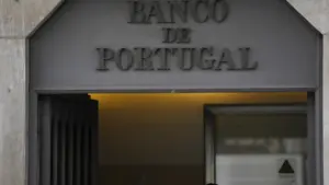 La dette des familles, entreprises et État tombe à 277,9 % du PIB en 2025.