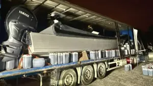 La GNR saisit une vedette suspectée d'être liée au trafic international.