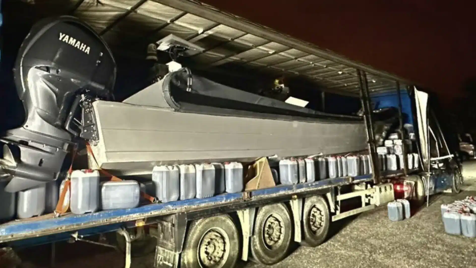 La GNR saisit une vedette suspectée d'être liée au trafic international.