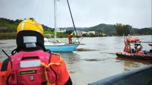 La Marine a secouru 83 personnes de plus en raison des inondations. Il y en a déjà 215.