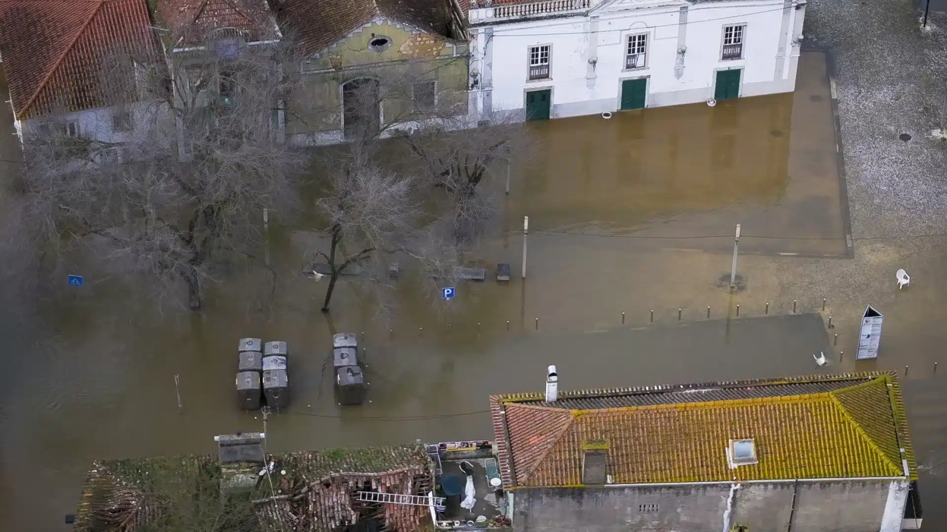 La pluie aggrave l'instabilité des pentes du plateau de Santarém.