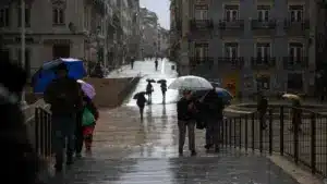 La région de Coimbra distribue la communication par satellite aux 19 municipalités.