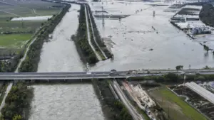 L'A1 à Coimbra pourrait rouvrir "dans les prochains jours" de manière conditionnée.