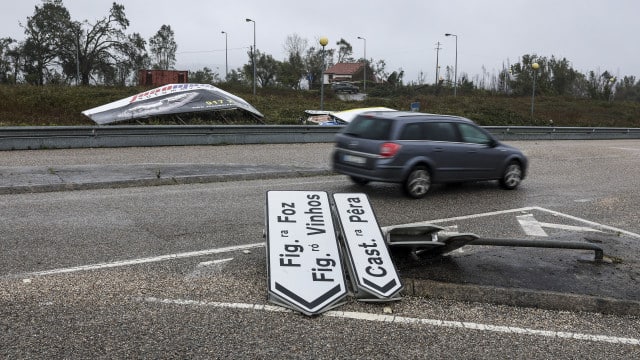 L'armée va monter des bâches sur des bâtiments délabrés de Figueiró dos Vinhos.