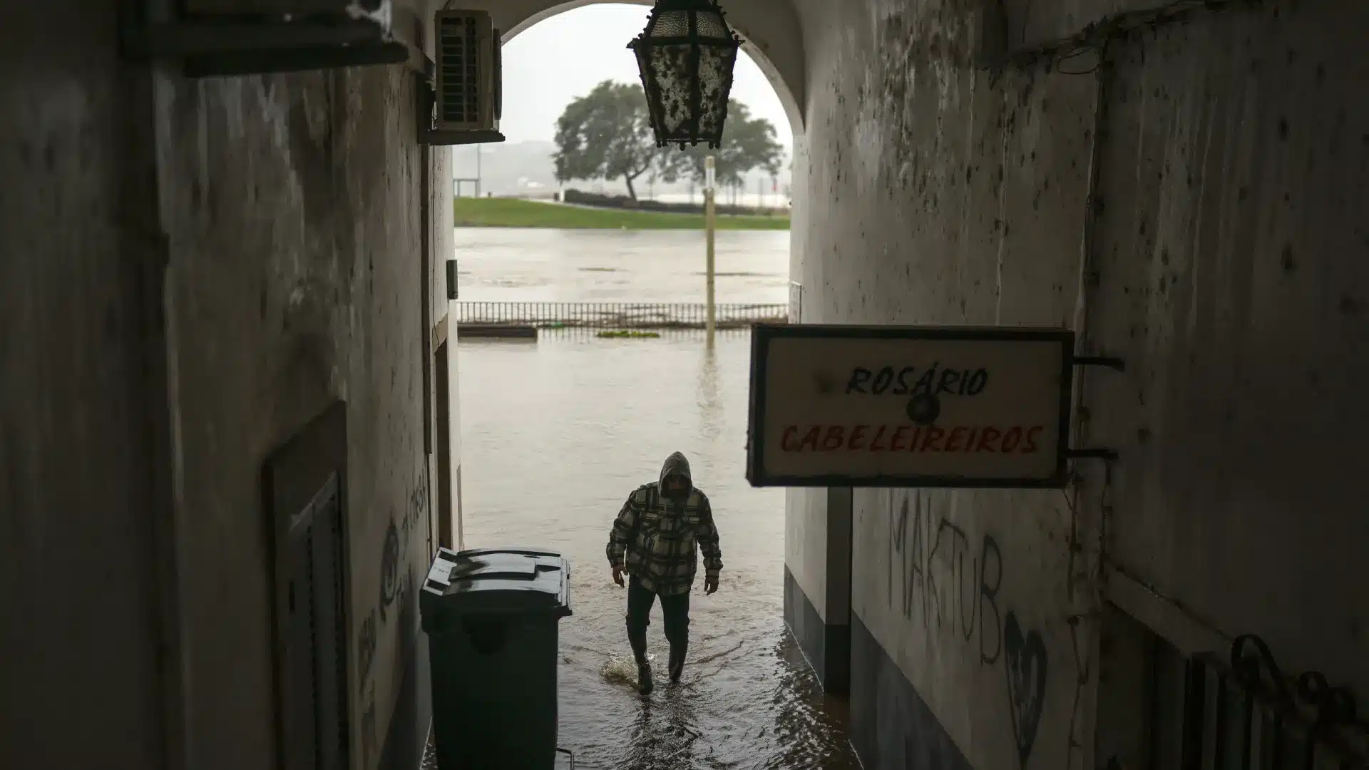 Le débit du Sado continue de monter et la situation s'aggrave à Alcácer do Sal.