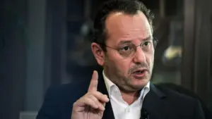 Le gouvernement a lancé aux chambres des candidatures pour reconstruire sans donner de conditions.