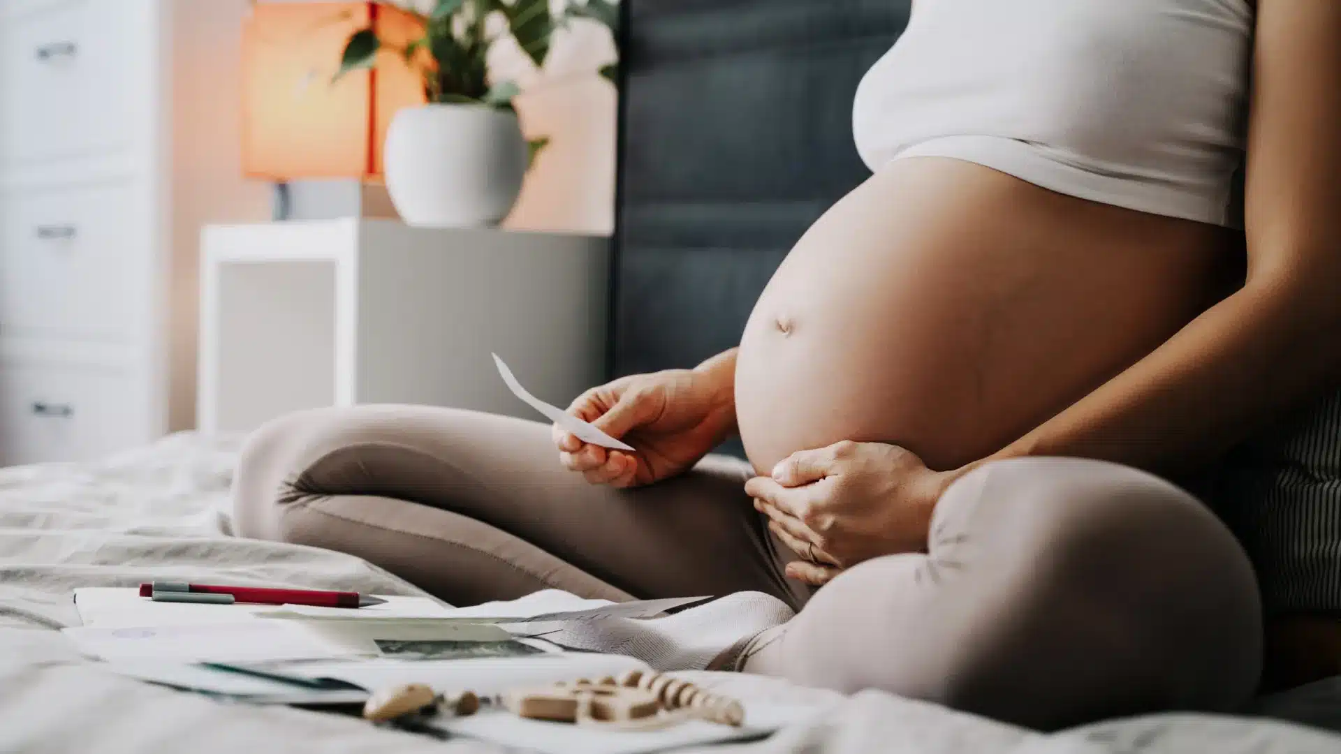 Le gouvernement crée un projet de surveillance de la grossesse par des infirmiers.