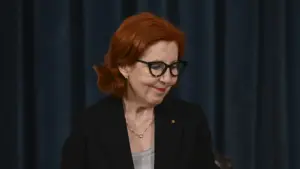 Le gouvernement savait que les poteaux ne supporteraient pas, mais "il n'y avait rien à faire".