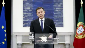 Le gouvernement soutient la reconstruction de maisons jusqu'à 10.000 euros (sans documentation).