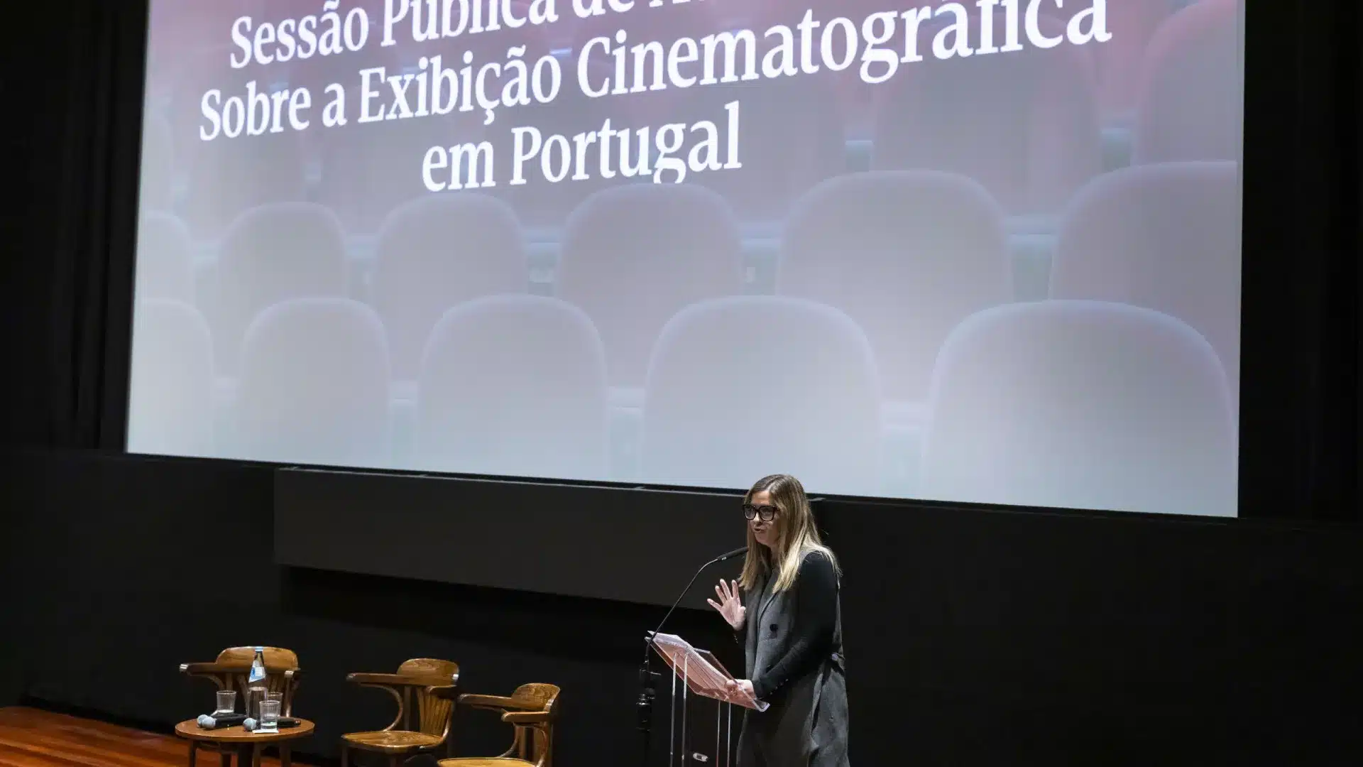 Le gouvernement veut modifier les règles de fermeture des salles de cinéma.