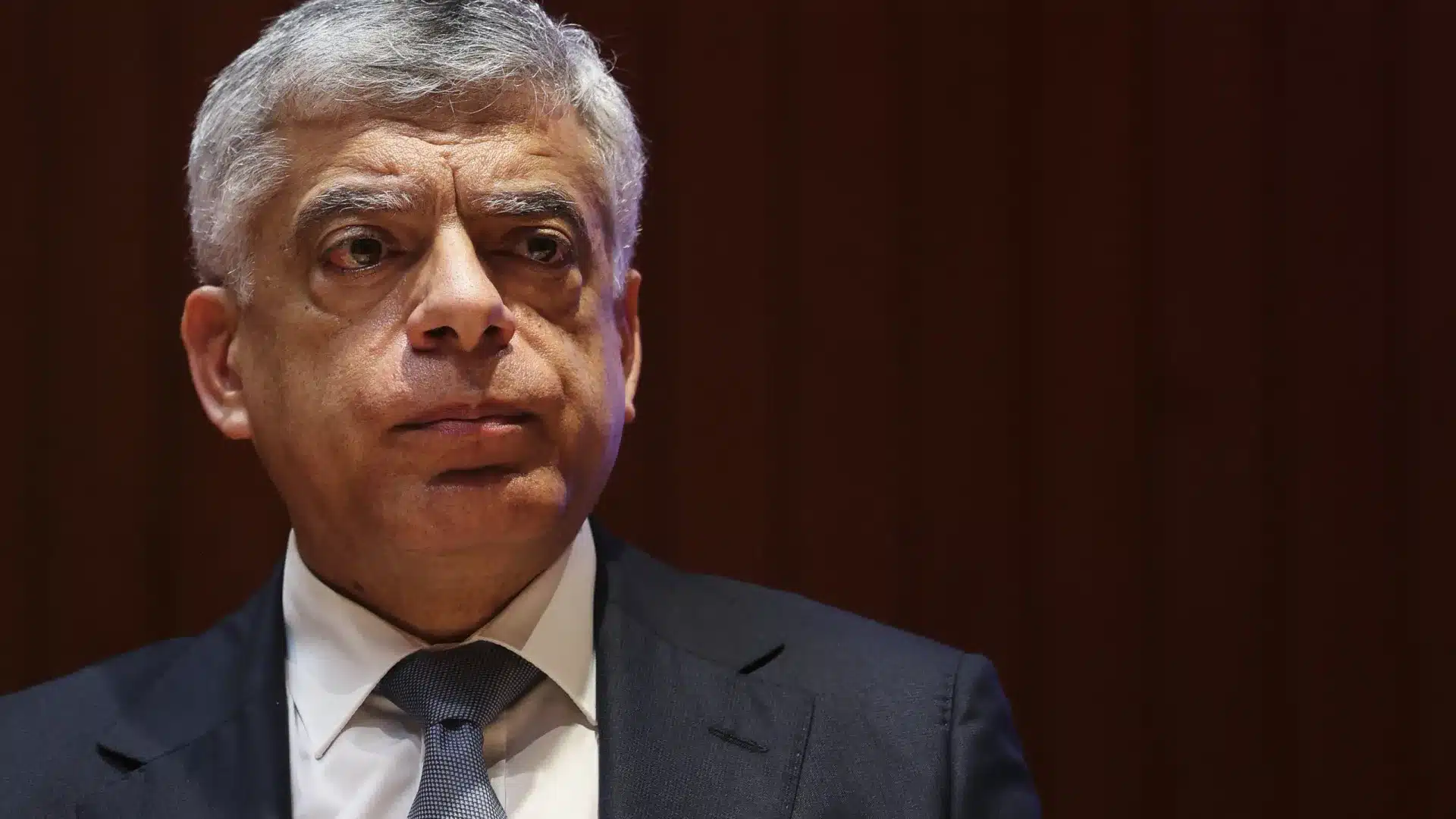 Le leader de la CIP déclare que "les politiques commencent à changer" mais qu'il est difficile de faire des changements.