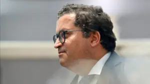 Le ministre des Finances passera la nuit à Santa Maria sous observation.