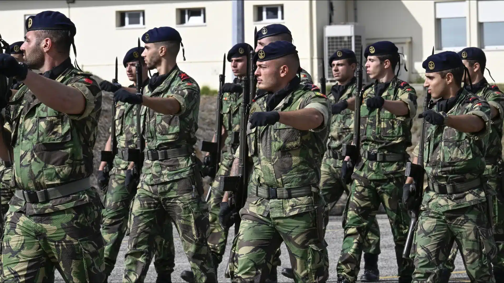 Le MP confirme des perquisitions pour corruption et abus de pouvoir dans les Forces Armées.