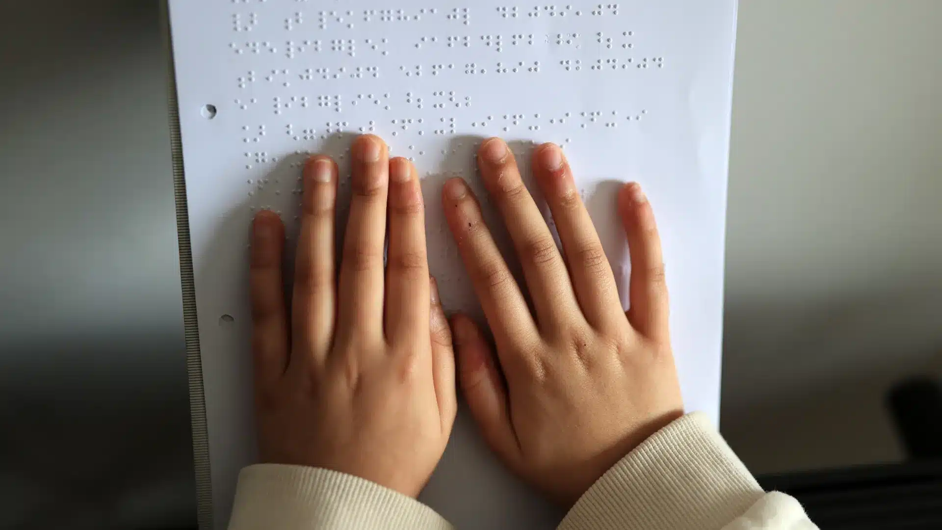 Le Musée de Covilhã renforce les contenus inclusifs avec un nouveau dépliant en braille.