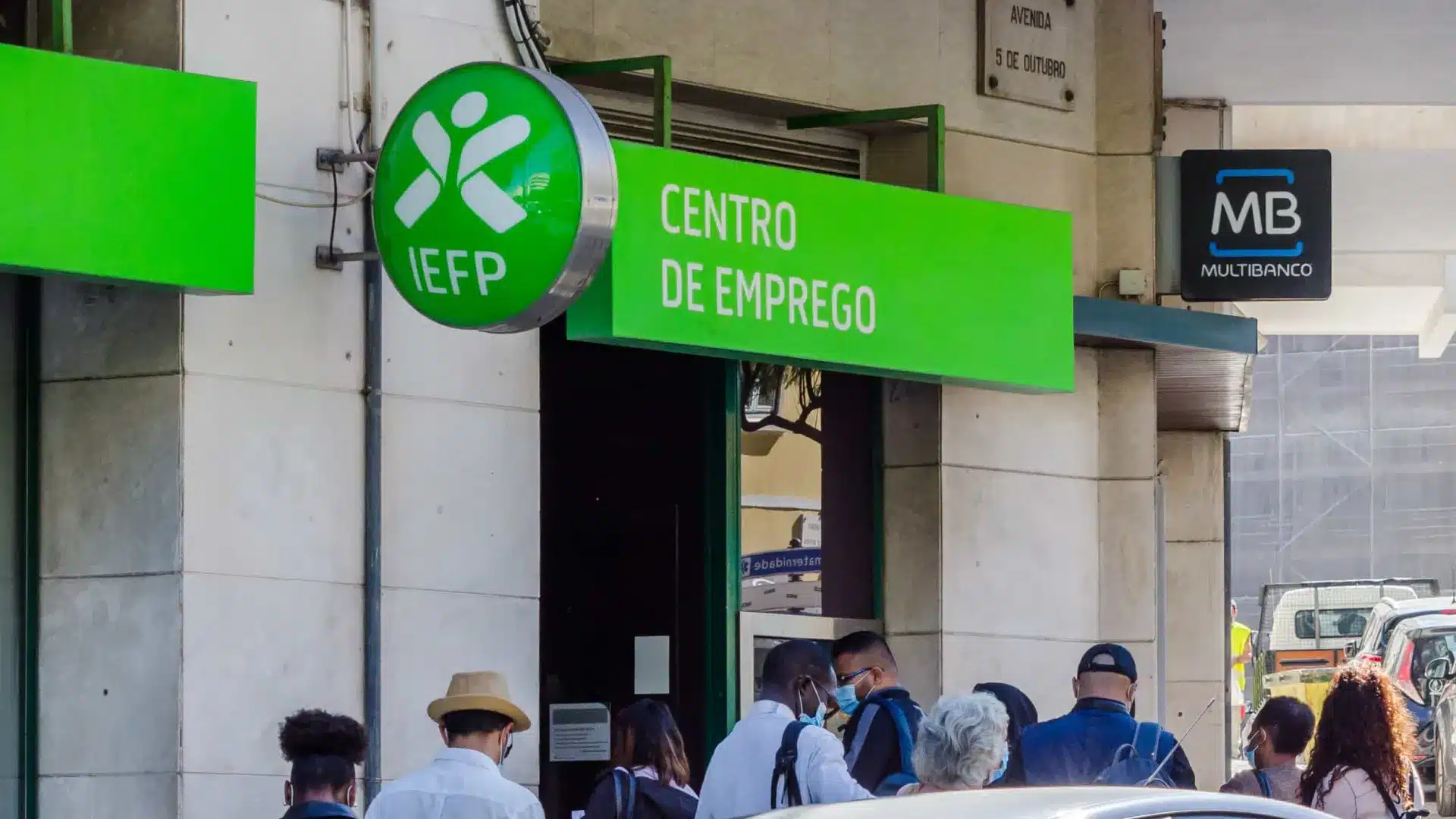 Le nombre de couples sans emploi diminue de 12,5 % en janvier.