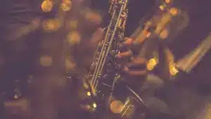 Le saxophoniste Alberto Roque se produit aux États-Unis avec la Civic Orchestra of Minneapolis.