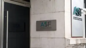 Le superviseur des assurances déclare qu'il est "naturel" que les augmentations surviennent après des tempêtes.