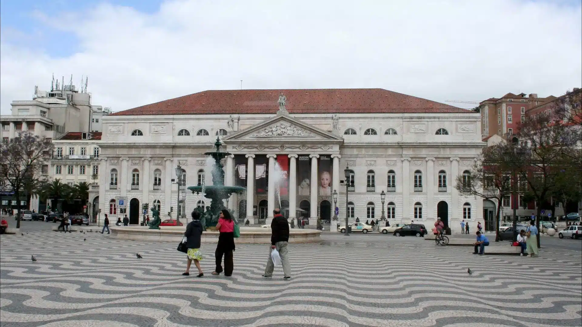 Le Teatro Nacional D. Maria présente "Filodemo", de Camões, à l'occasion de la Journée du Théâtre.