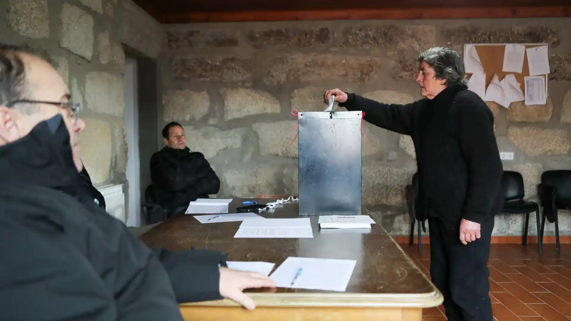 Les bureaux de vote ont fermé au Portugal continental et à Madère.