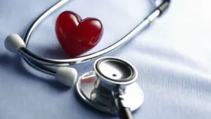 Les cardiologues critiquent la "guerre entre hôpitaux" pour les chirurgies cardiaques