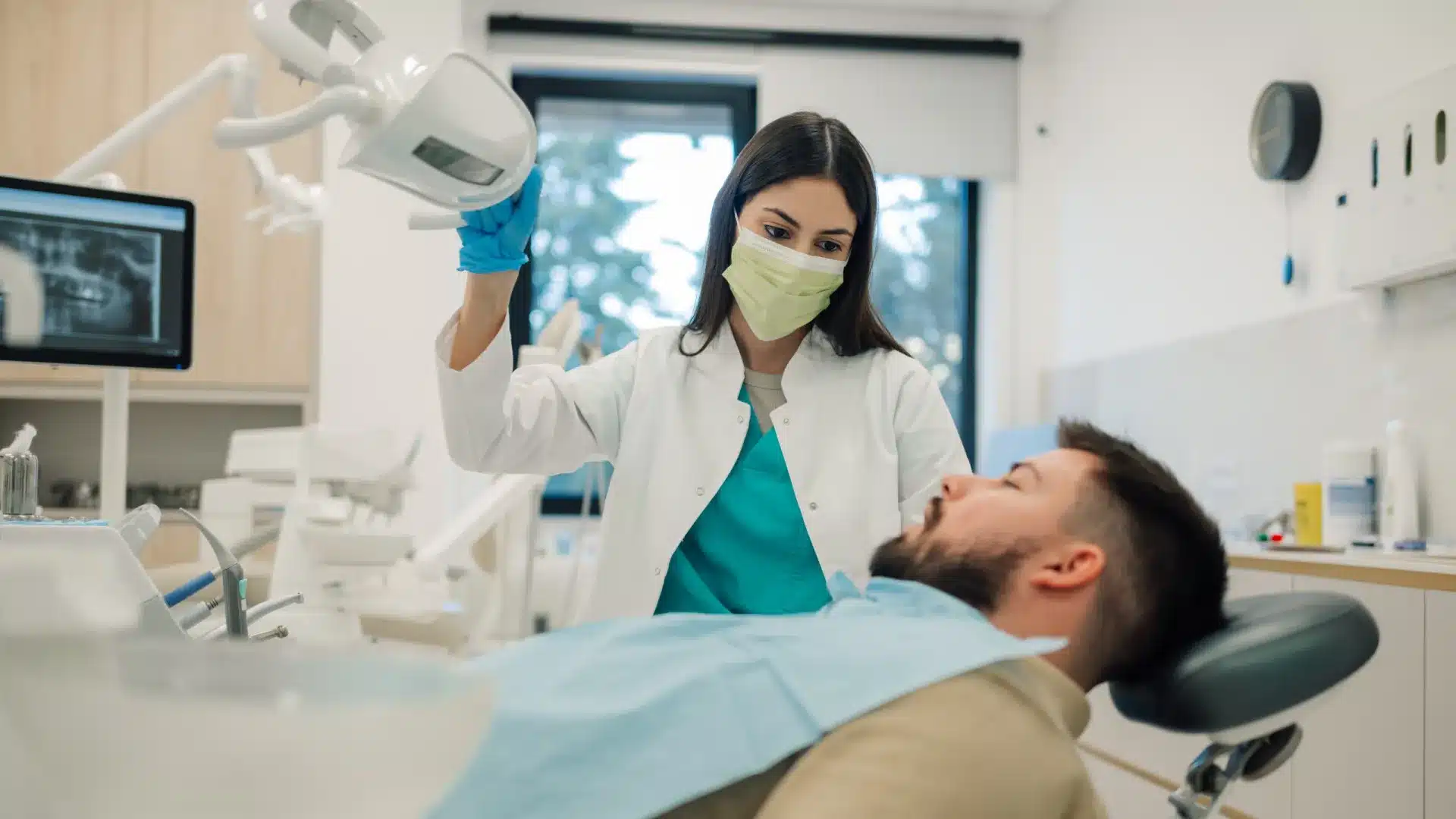 Les dentistes saluent 22,5 % de la recette du tabac pour la santé bucco-dentaire.