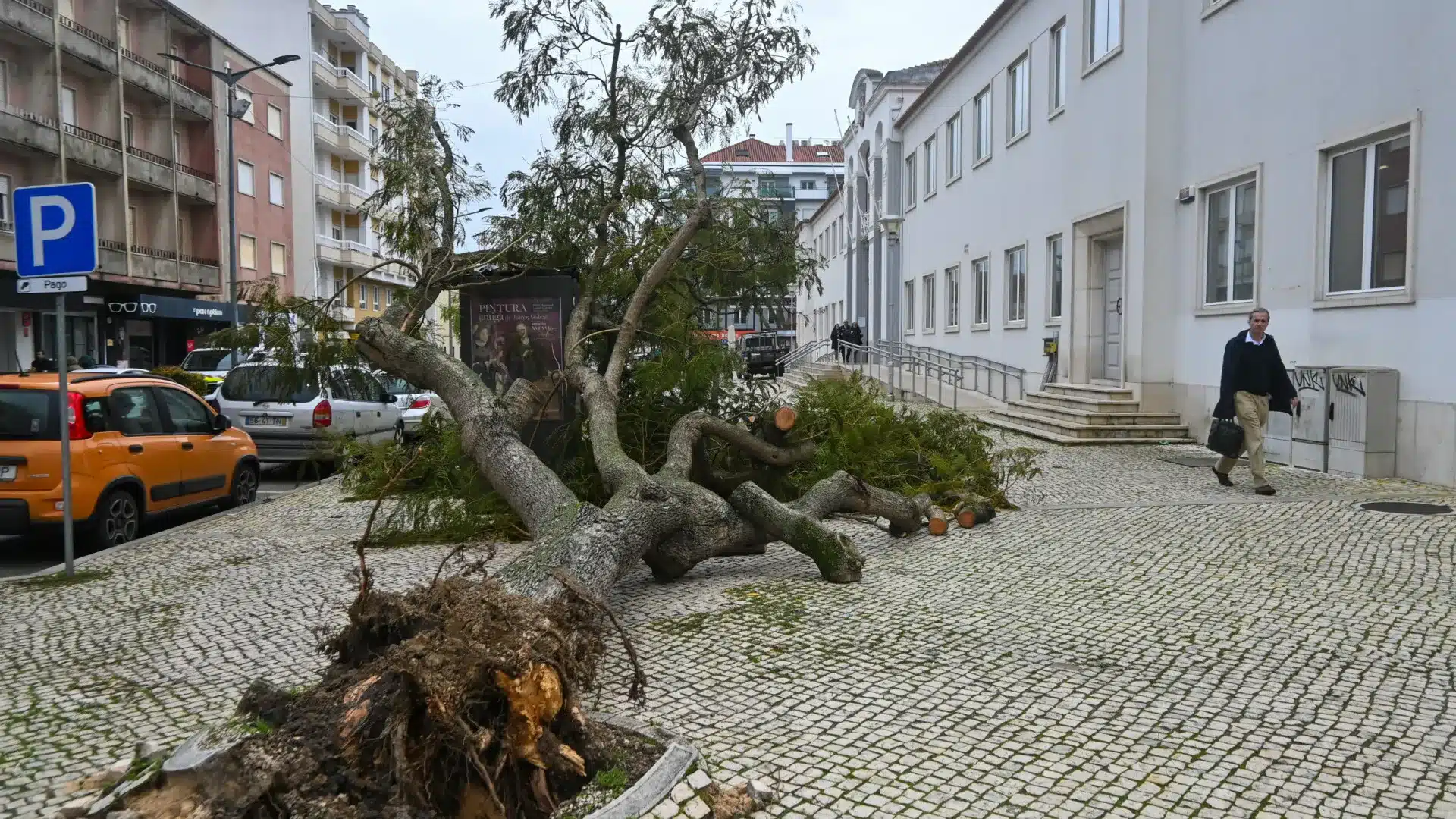 Les municipalités touchées par le mauvais temps annulent les défilés de carnaval. Où ?