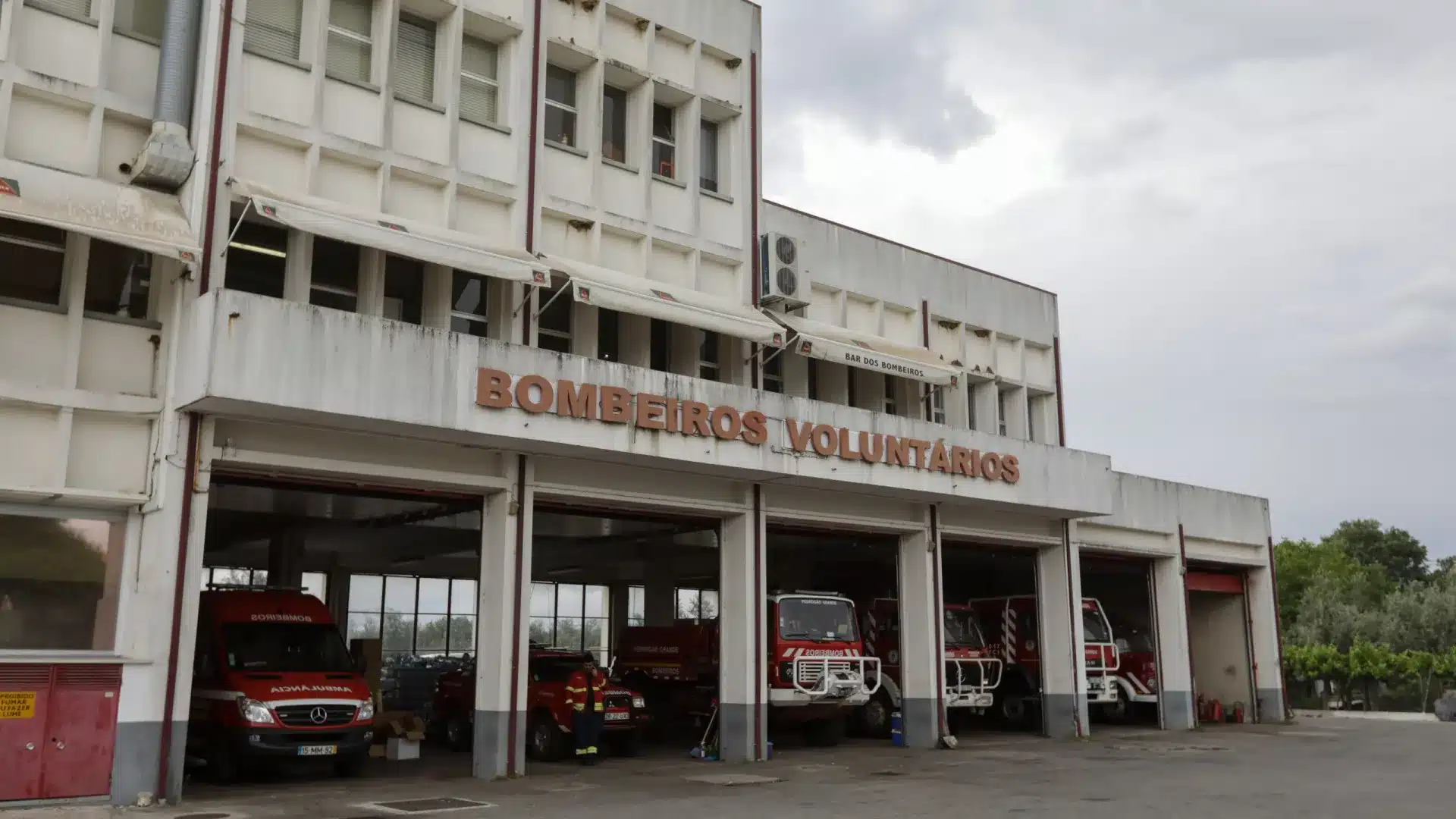 Les pompiers de Pedrógão Grande vont occuper un hangar dans la zone industrielle.