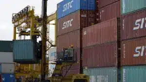 L'excédent commercial de biens UE/États-Unis augmente en 2025 (mais à un rythme moindre)