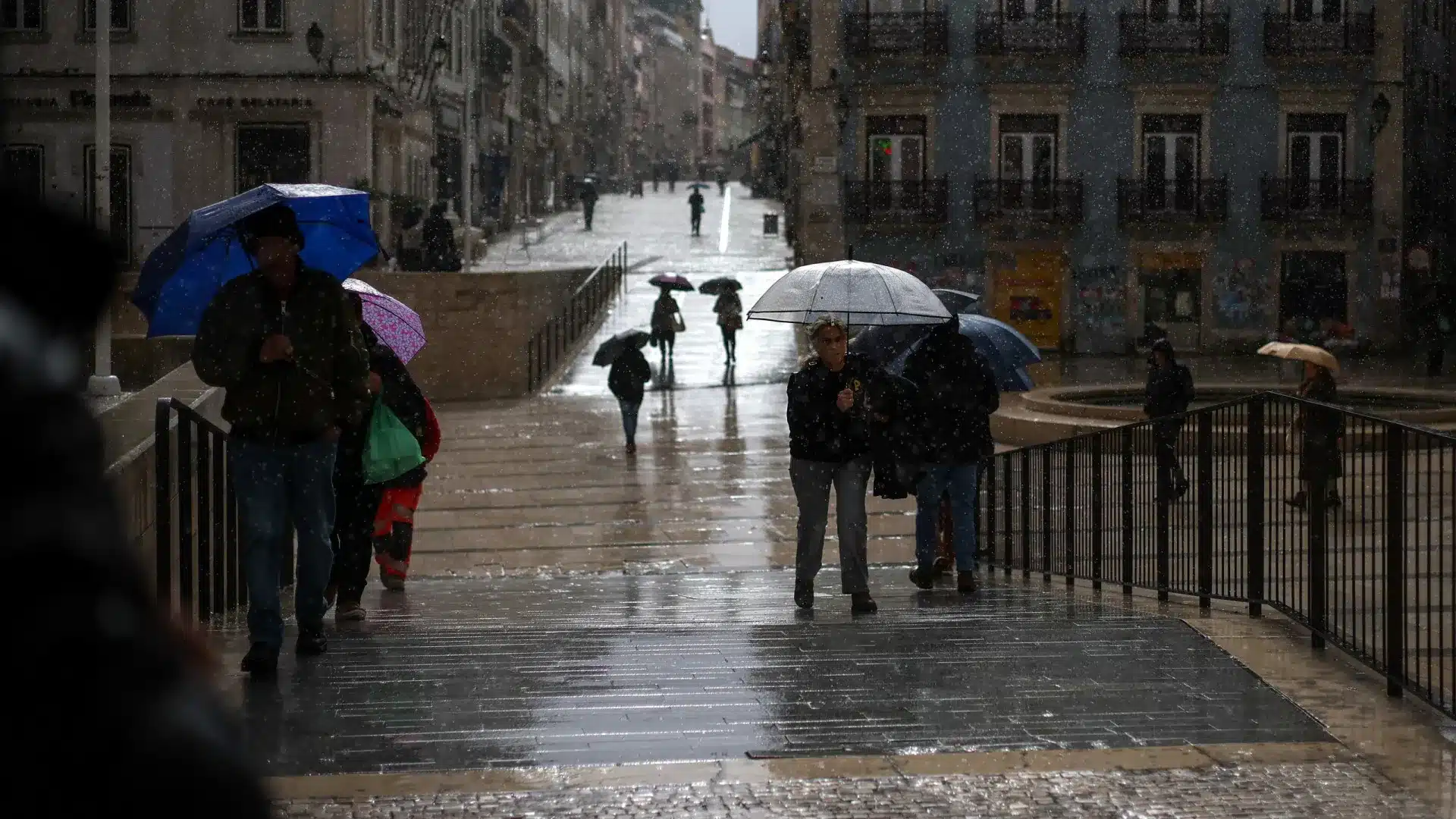L'opposition à la Chambre dit qu'il est urgent de draguer le Mondego à Coimbra.