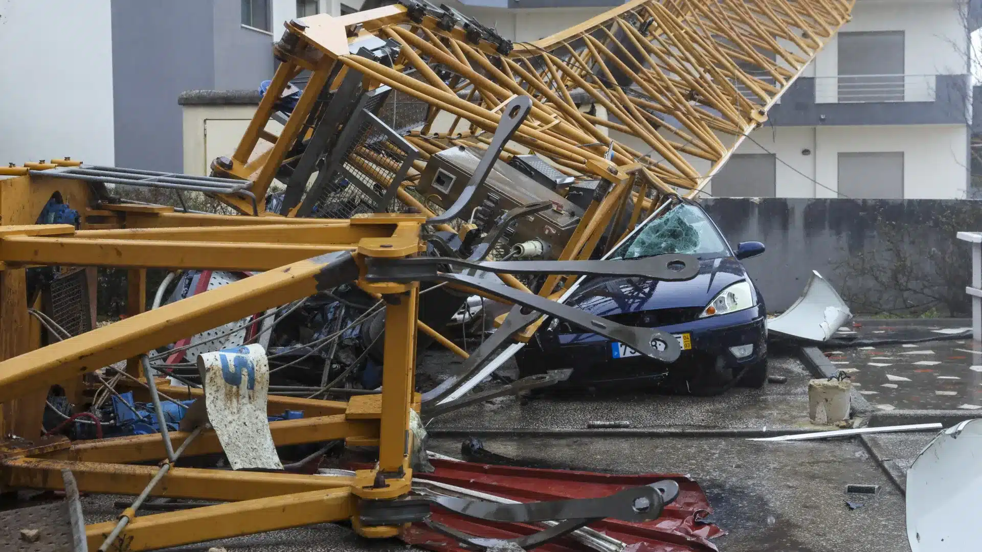 Mauvais temps : Plus de 100 routes affectées dans le district de Santarém