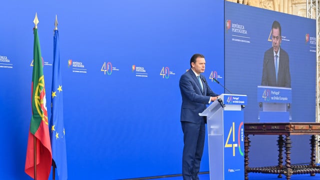 "Nous allons respecter les règles budgétaires" de l'UE, assure Miranda Sarmento.