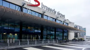 Panne des portes cause des files d'attente de deux heures à l'aéroport de Bruxelles