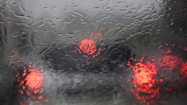 Dépression Oriana n'affecte pas directement le continent, mais apporte pluie et vent