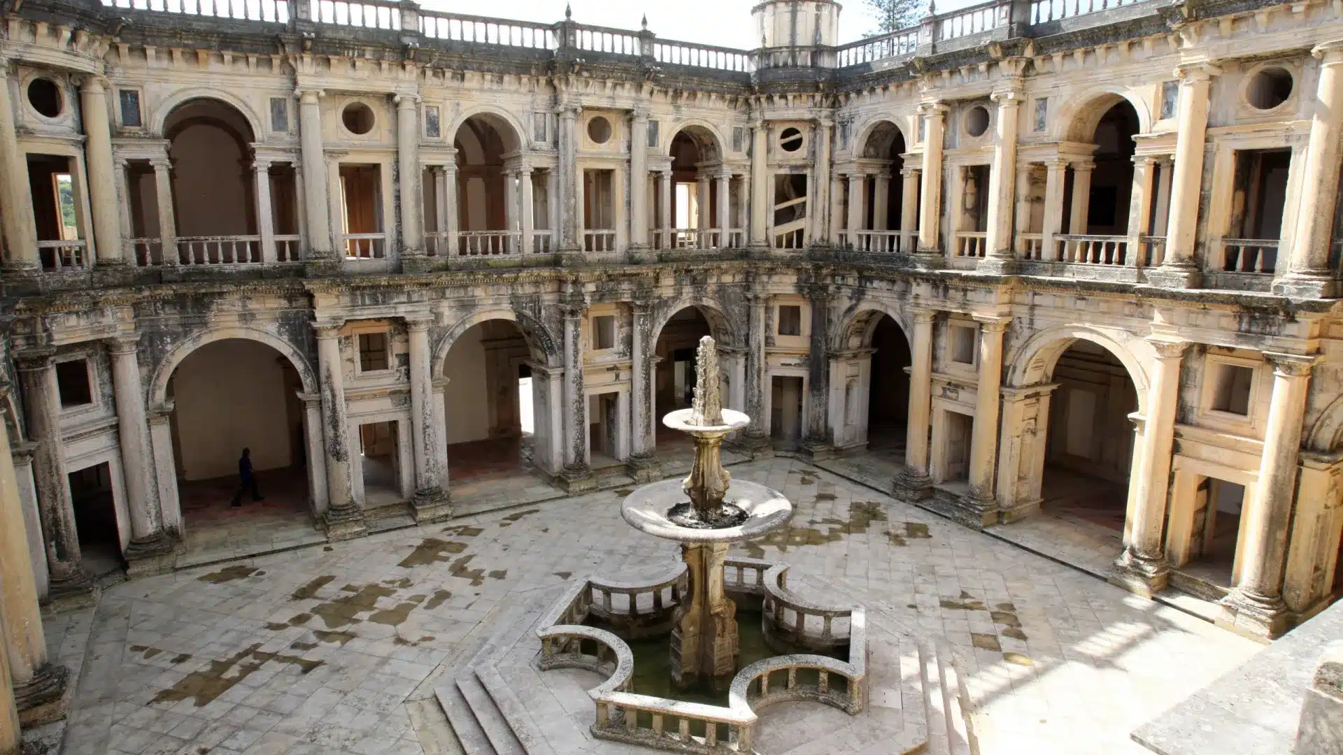 Plus de 120 musées et monuments ont subi des dommages causés par les tempêtes.