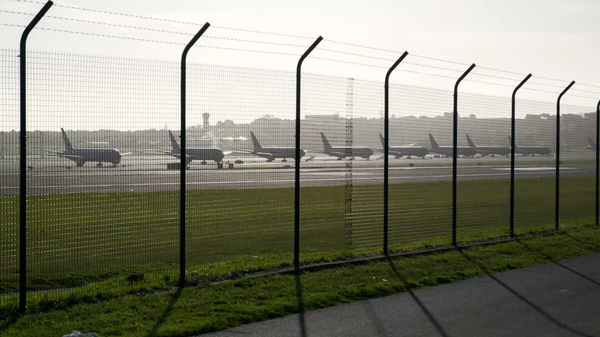 Quinze avions ravitailleurs américains continuent d'être stationnés aux Lajes.