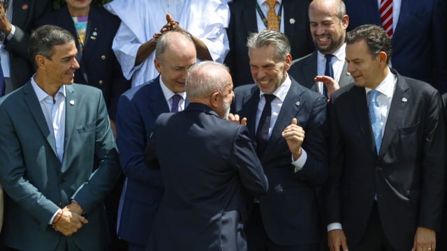 "Rien ne laissait prévoir". Un bébé naît sur l'A1 en route vers l'Hôpital Santa Maria.