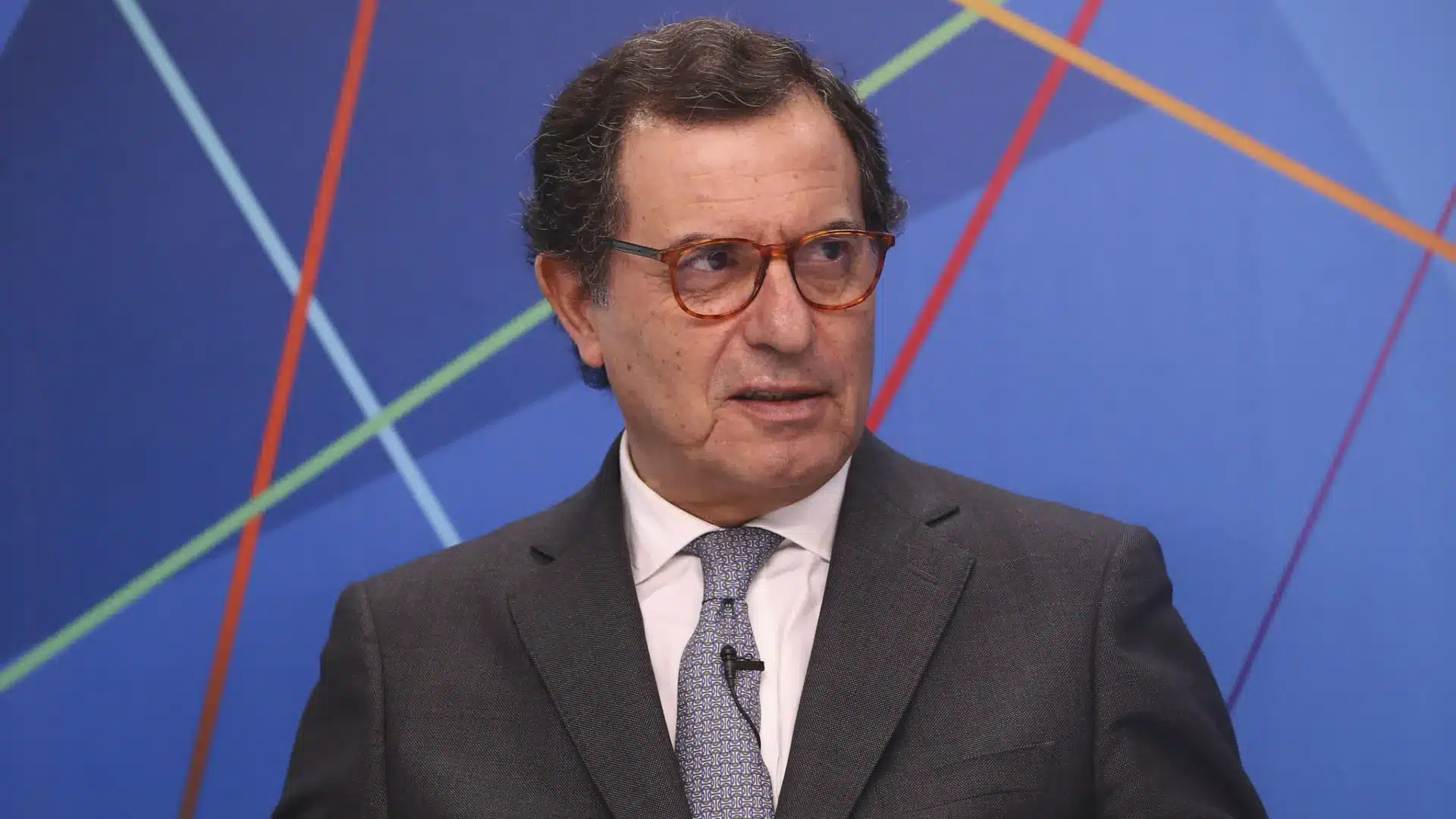 Salaire du mois dernier ? Le ministre admet : "Les mots n'ont pas été heureux"