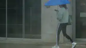 Six districts du Nord et du Centre sous alerte orange pour pluie mardi.