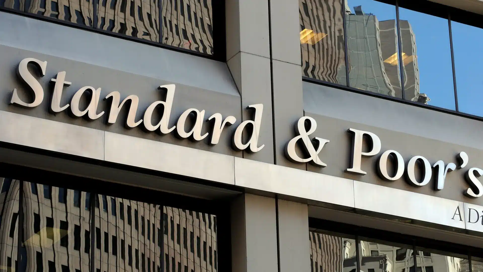 Standard & Poor's améliore la note du Cap-Vert à B+
