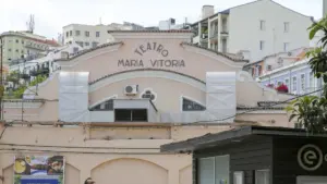 Teatro Maria Vitória avec activité suspendue après des dommages au bâtiment.