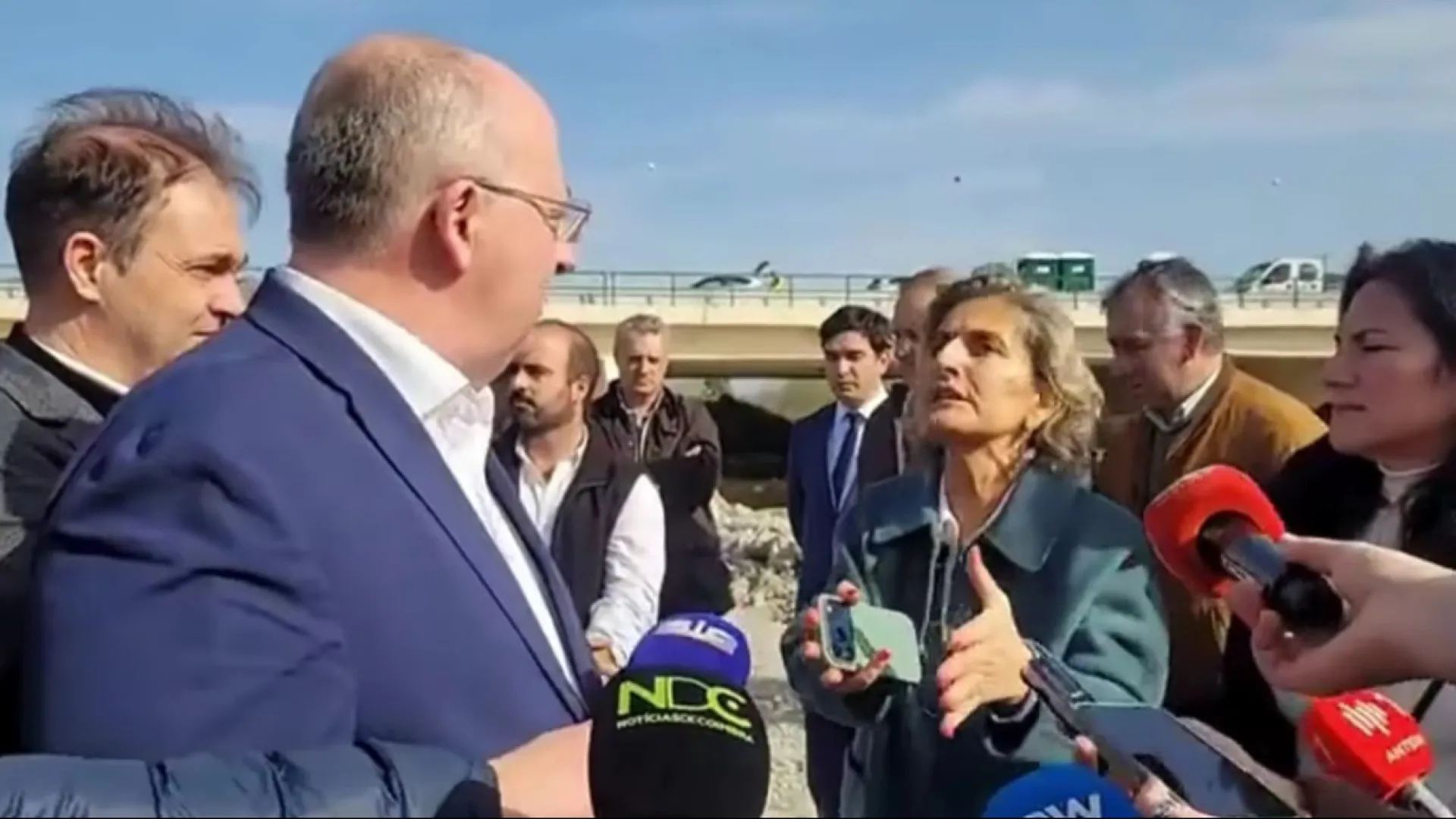 Tension entre Ana Abrunhosa et le ministre : "Vous voulez passer à la télé en premier ?"