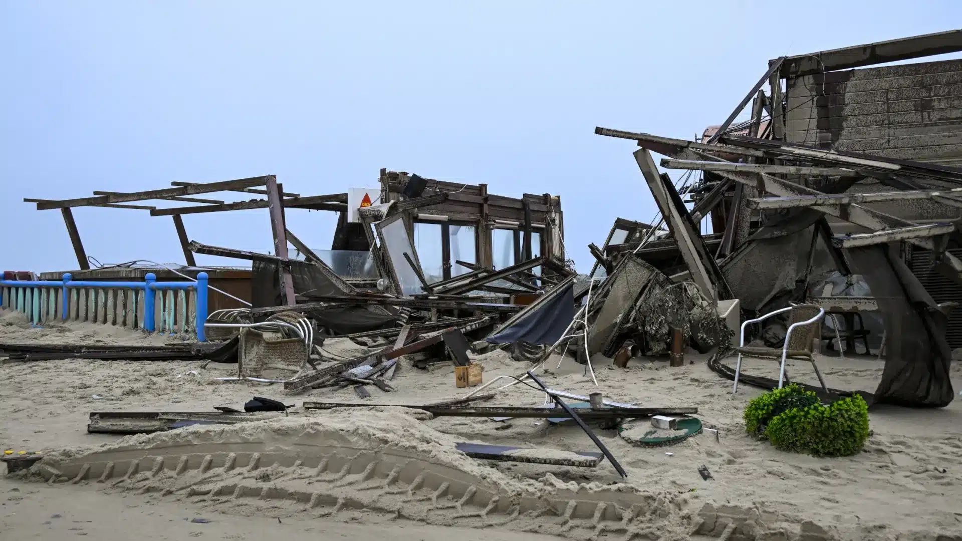 Un mois de "train de tempêtes". Voici les dégâts en chiffres.