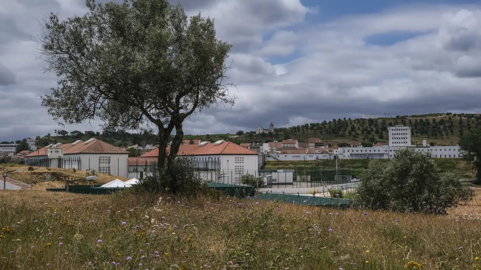 Vale de Judeus. Premier appel d'offres pour la construction de tours est resté sans soumission.
