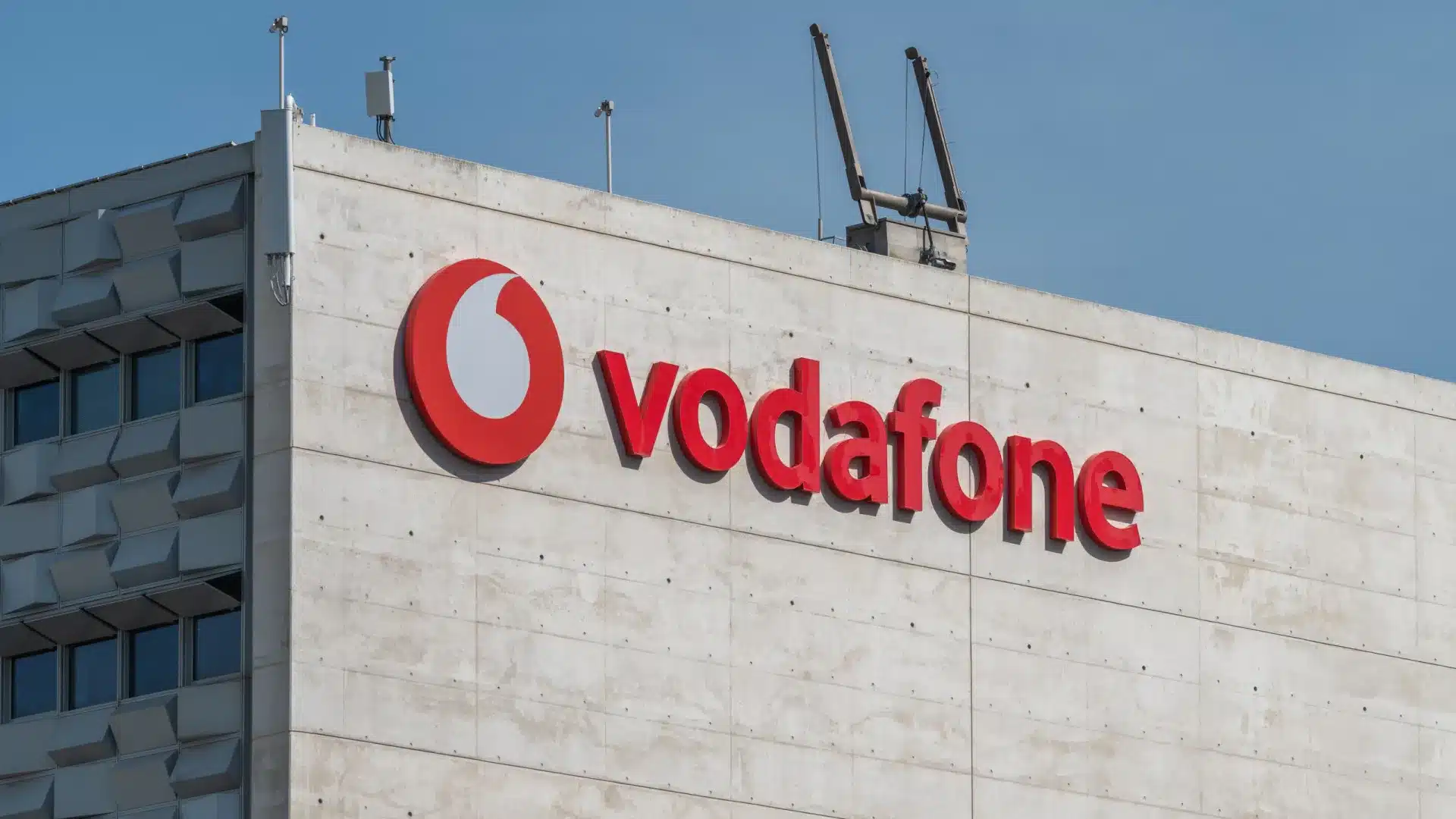 Vodafone avec un service mobile accessible à 93 % et 94 % du fixe récupéré.
