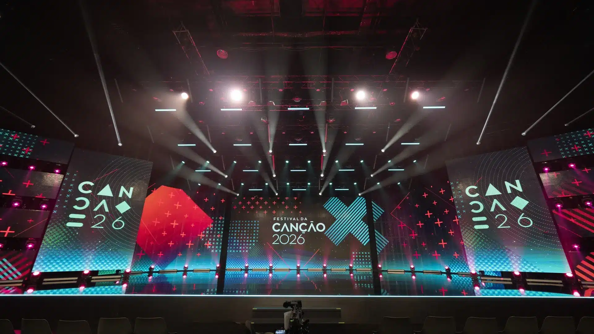 À LA MINUTE : Dix artistes concourent à la finale du Festival da Canção