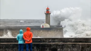 Adieu soleil, bonjour Thérèse : la dépression place tout le pays sous avertissements.
